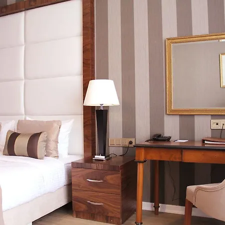 Manesol Fuar Hotel 4*