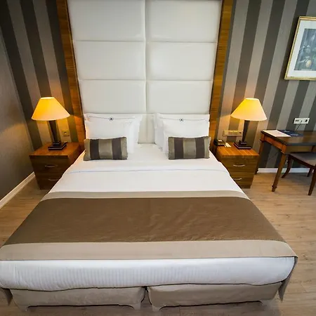 Manesol Fuar Hotel