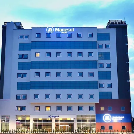 Szálloda Crowne Plaza - West