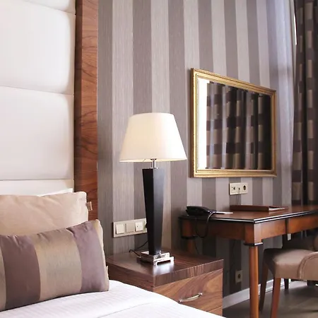 Manesol Fuar Hotel