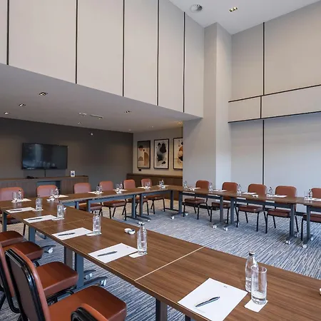 Crowne Plaza - West By Ihg Isztambul