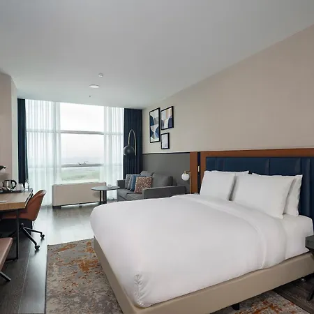 Crowne Plaza - West By Ihg 5*