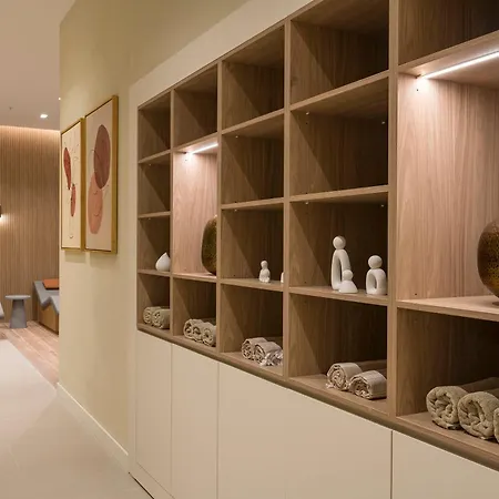 Crowne Plaza - West By Ihg 5*