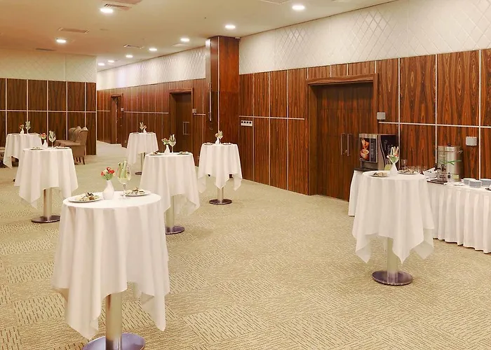 Crowne Plaza - West Hotel