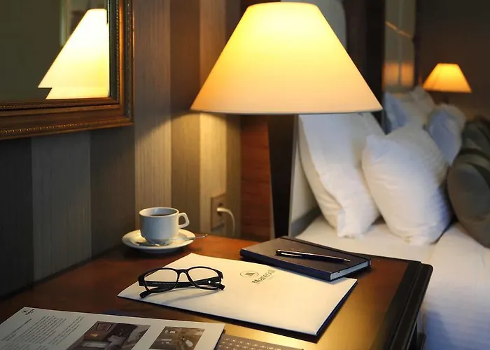 Crowne Plaza - West 5*