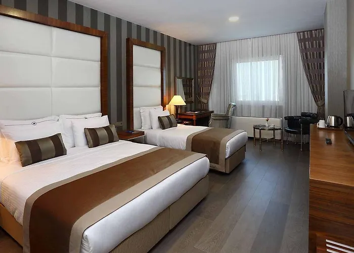 Crowne Plaza - West Hotel 5*