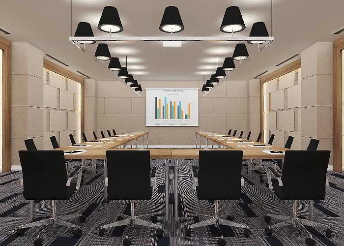 Crowne Plaza - West Hotel 5*