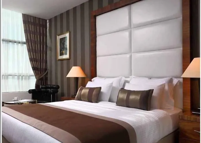 Hotel Crowne Plaza - West 5*
