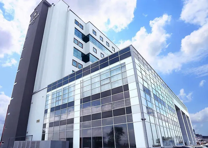 Crowne Plaza - West Hotel