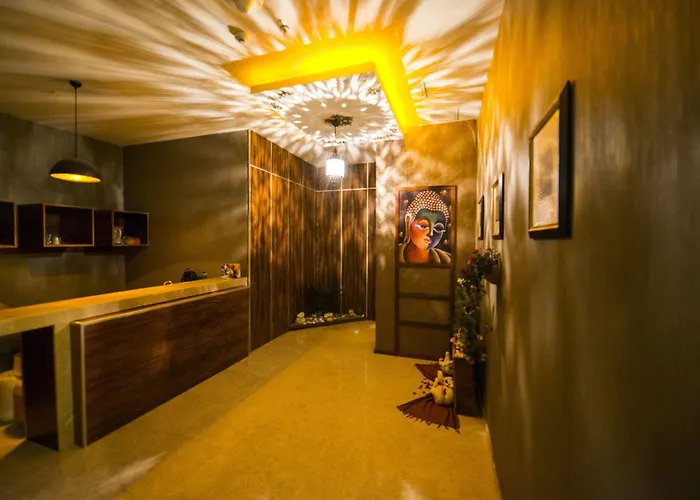 Crowne Plaza - West Hotel