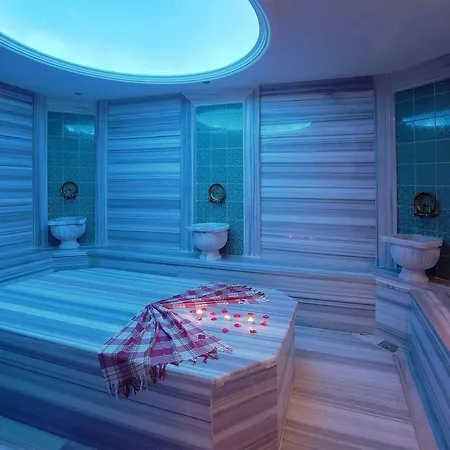 Crowne Plaza - West 5*