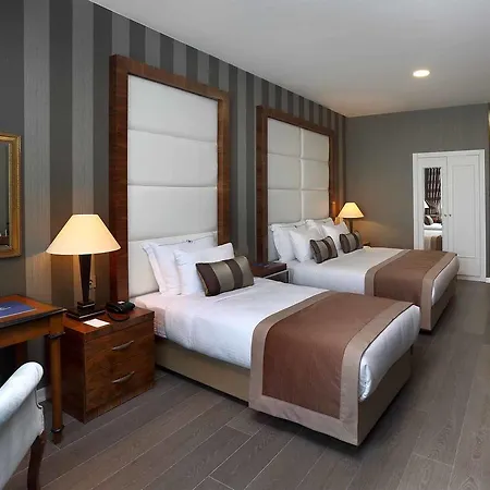 Crowne Plaza - West Hotel