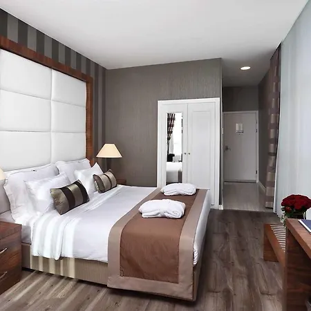 Crowne Plaza - West 5* Istanboel