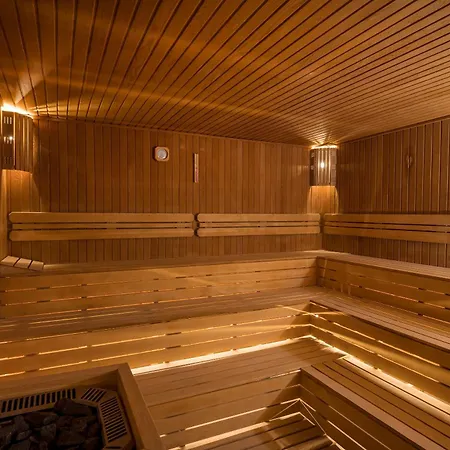 Crowne Plaza West By Ihg Hotel 5*