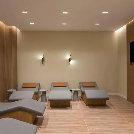 Crowne Plaza West By Ihg Hotel Estambul