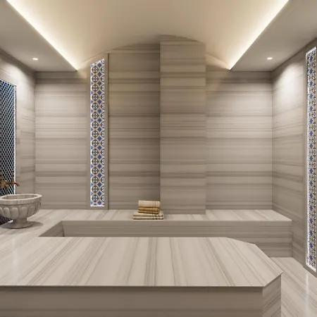 Crowne Plaza West By Ihg Hotel 5*