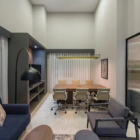 Hotel Crowne Plaza West By Ihg Estambul