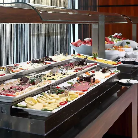 Crowne Plaza - West 5* Istanboel