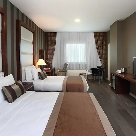 Crowne Plaza - West 5*