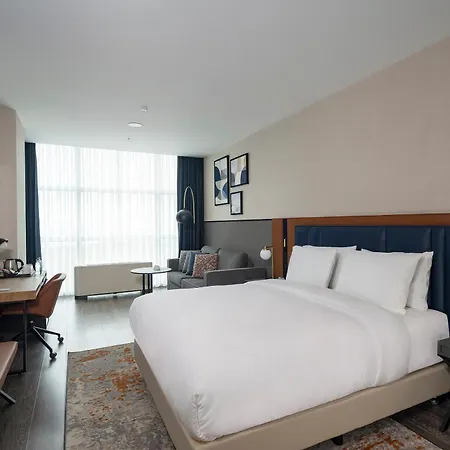 Crowne Plaza West By Ihg فندق 5*